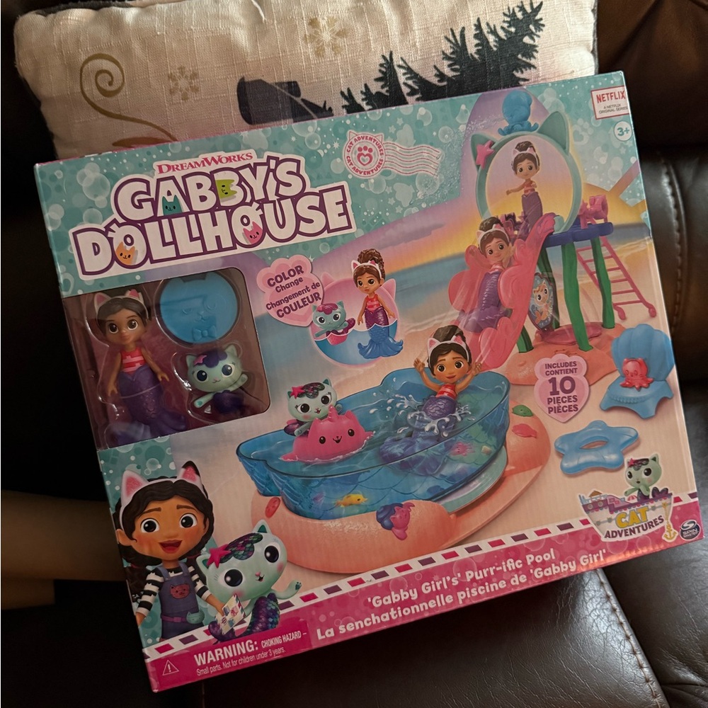 Dreamworks Pink and Blue Dollhouse Playset